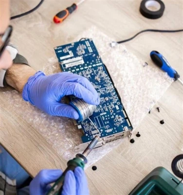 Какво е PCB четири-пинов терминал?