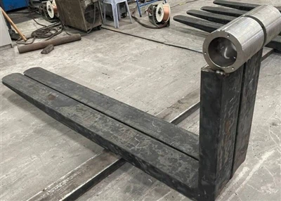 Различни видове прикрепяне на вилицата на Skid Loader Fork